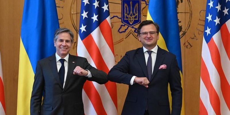 "Украине мешают Россия, коррупция и олигархи" - Блинкен