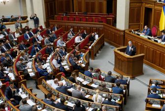 Законопроект Зеленского хотят отправить в КСУ: чем займется Рада на неделе