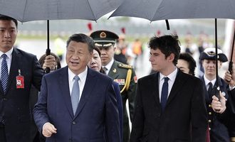 "Надеемся, что мир и стабильность скоро вернутся в Европу": Си Цзиньпин приехал во Францию и высказался о войне РФ против Украины
