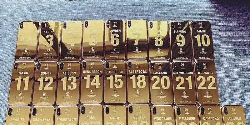 Гравцям Ліверпуля за перемогу в Лізі чемпіонів подарували золоті телефони