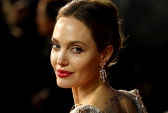 Еліксир зоряної молодості: розкрито секрети краси Анджеліни Джолі