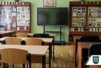 Третє українське місто за день повідомило про “замінування” навчального закладу