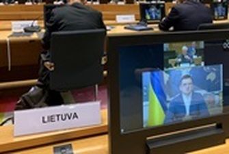 Кулеба попросил "сокрушительные санкции" против РФ