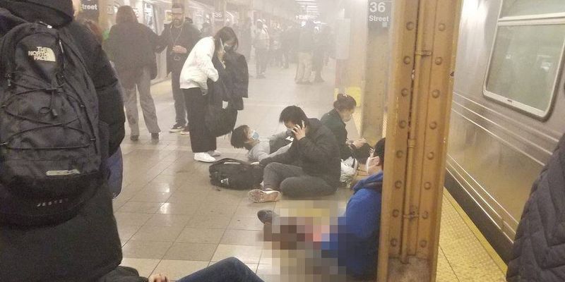 В Нью-Йоркском метро произошла стрельба, есть жертвы