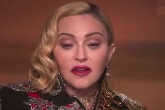 Мадонна, не стесняясь, дала жару на сцене с гитарой: "Не ожидал от тебя..."