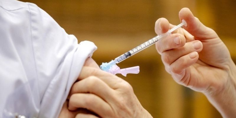 Киев готовится получить более 42 тысяч доз COVID-вакцины