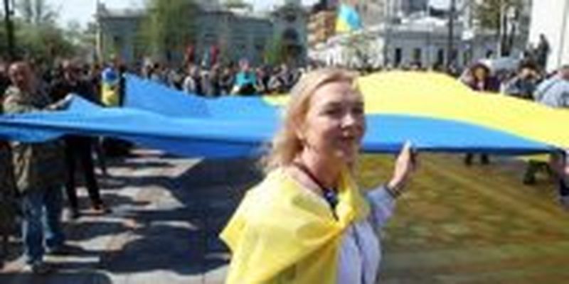 Сегодня дня в Украине вступил в силу закон о языке