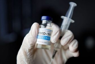 В Украине начинается COVID-вакцинация: кто получит первую прививку