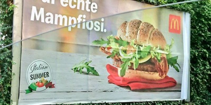 Глава МВД Италии возмущен “мафиозной” рекламой McDonalds в Австрии