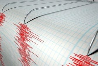 Иран встряхнуло мощное землетрясение - пострадали более полутысячи человек