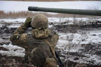 Біля Водяного російські окупанти гатять по українських бійцях із гранатометів