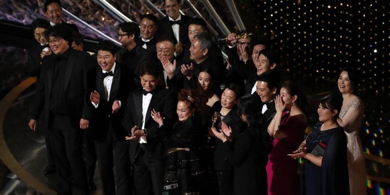Хочуть засудити: тріумфальний на Оскарі фільм "Паразити" звинуватили у плагіаті