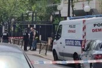 У турецьке консульство у Парижі кинули саморобну гранату