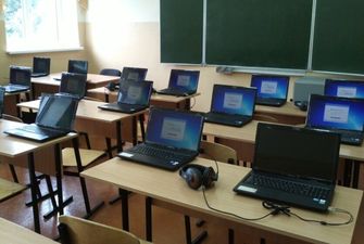 В Польше запустили программу подготовки украинских 11-классников к экзамену