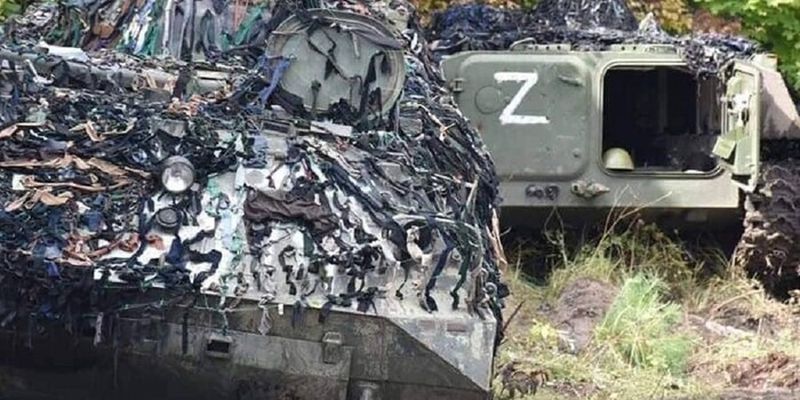 ЗСУ двічі обстріляли колону військової техніки у Новій Каховці