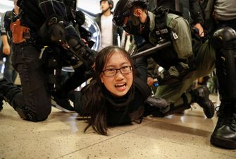 Вперше за три тижні: у Гонконзі поновилися сутички з поліцією