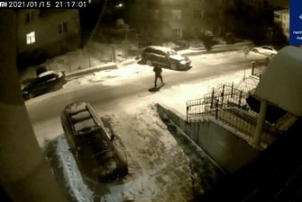 У Львові п'яний водій Toyota протаранив два припаркованих авто