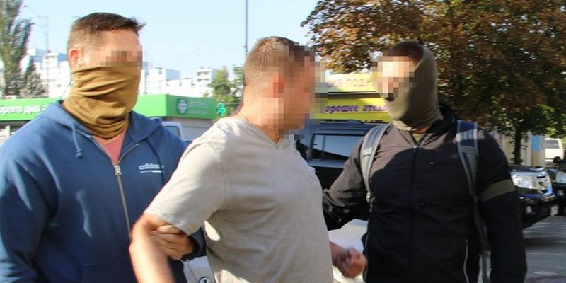 У Києві затримали банду, яка займалася незаконним стеженням за гроші