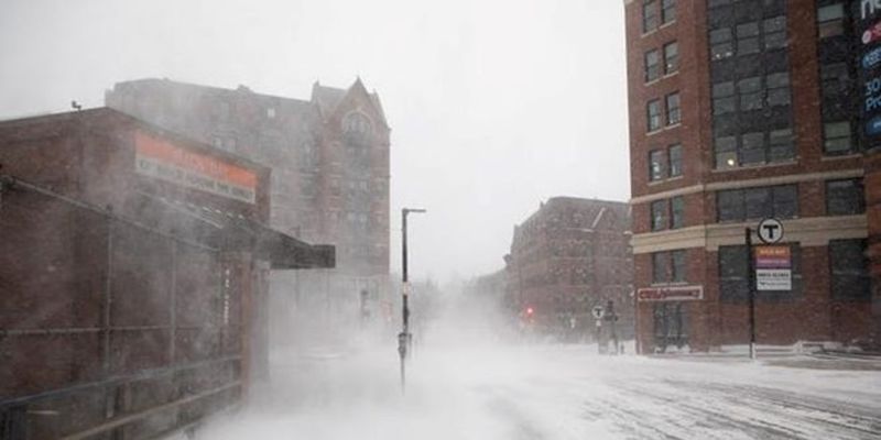 На восток США обрушились мощные снегопады