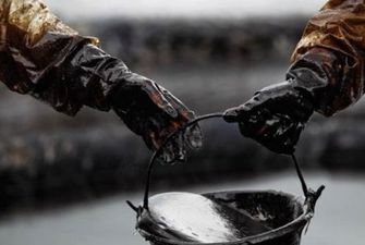 Нефть дорожает на данных API о сокращении запасов в США