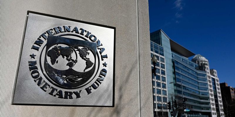 Украина получила от МВФ экстренные $1,3 млрд: куда потратят деньги