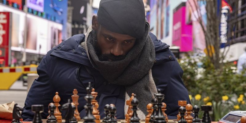 Рекордная партия: мужчина играл в шахматы 60 часов на Times Square