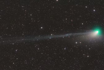 Появилось изображение кометы, которая прилетает раз в 50 тыс. лет: Солнце "оторвало" ее хвост