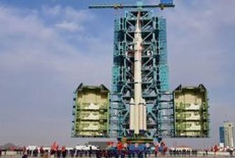 Китай запускает трех космонавтов на свою космическую станцию "Тяньгун" – трансляция