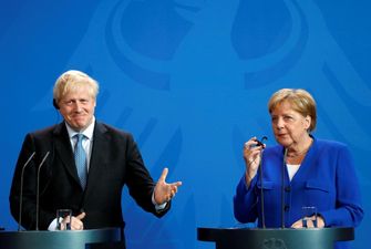 ﻿Меркель і Джонсон виступили проти повернення Росії до складу G8