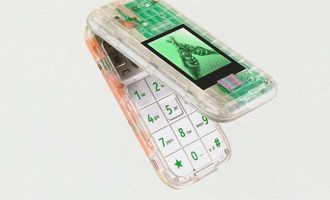 Nokia представила "скучный телефон" – без соцсетей и приложений, но со "змейкой"
