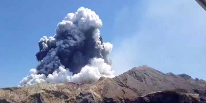 Жертвами извержения вулкана в Новой Зеландии стали более 10 человек