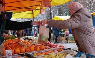 Цены на некоторые продукты упали на 35%: как блокада границы обернулась плюсом для украинцев