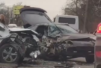 У знаменитого промрынка Одессы разбились сразу пять машин