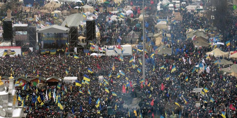 Справи Майдану з 14 тисяч томів розслідують 30 слідчих ДБР