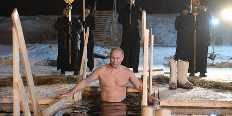 Путин сбежал с крещенских купаний и глупо оправдался