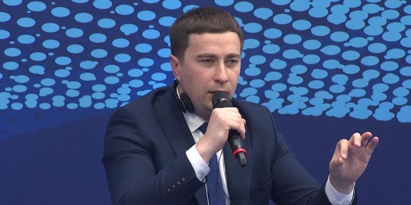 При окладе в 35 тысяч министр агрополитики Лещенко заработал в сентябре 56 тысяч гривен