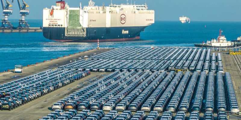 Китайские электромобили заполонили европейские порты