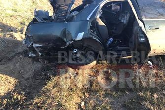 Под Одессой в колесо Toyota попала палка: машина перевернулась четыре раза