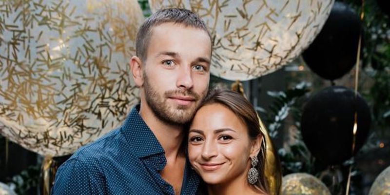 Учасниця "Танців з зірками" Ілона Гвоздьова замилувала фото з чоловіком та донькою