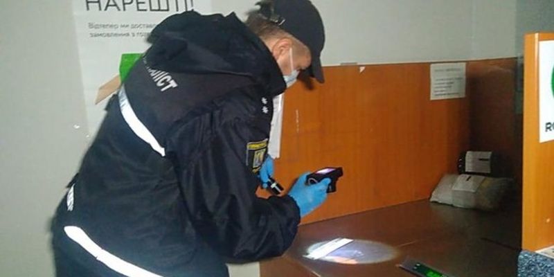 В Киеве ищут разбойника, напавшего на почту: как выглядит преступник