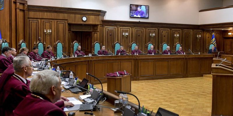 Сегодня Конституционный суд продолжит рассматривать в закрытом режиме роспуск Рады
