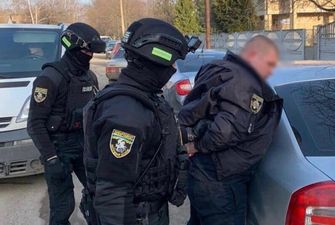 В Каменском полицейский собирал "дань" с бизнесменов