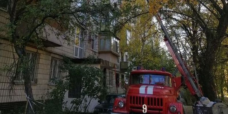 В Киеве горела квартира на восьмом этаже, двое погибших