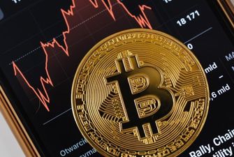 Ціна Bitcoin падає після рекордного зростання