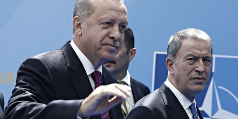 Турецкая лира обвалилась после проигрыша партии Эрдогана на местных выборах