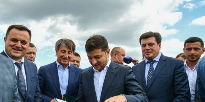 Зеленский "отставку" Богдана назвал "нашим внутренним флешмобом"