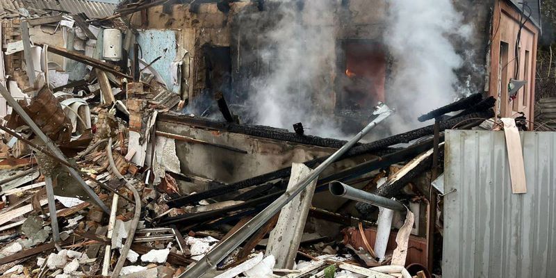 Россияне ударили по жилым домам в Марганце: фото и данные о погибших