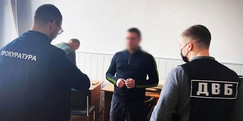 В Харькове разоблачили торговавшего водительскими удостоверениями чиновника