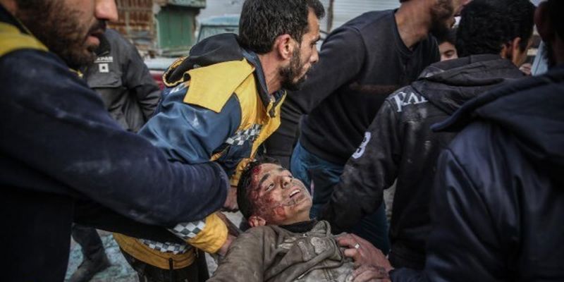 Десятки убитых и раненых: появились "адские" кадры последствий авиаудара в Сирии