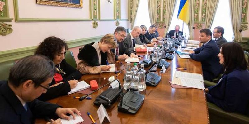 Богдан провів переговори з послами країн «Великої сімки»
